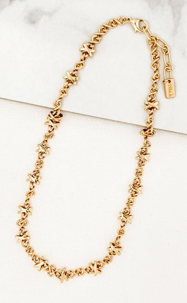 Envy Kiss Chain Gold Necklace 3122