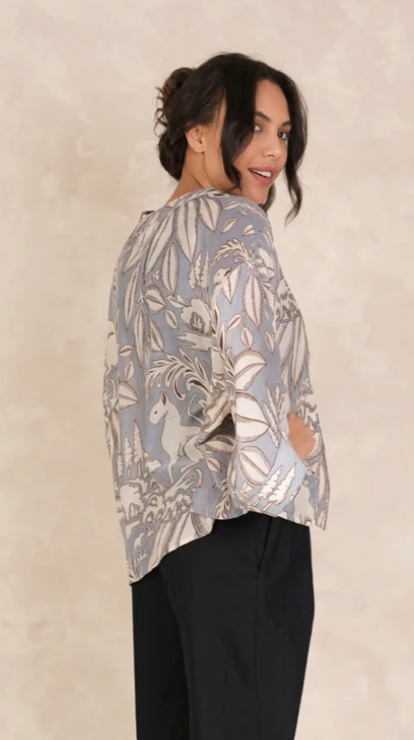 One Hundred Stars Sphinx Grey Kimono