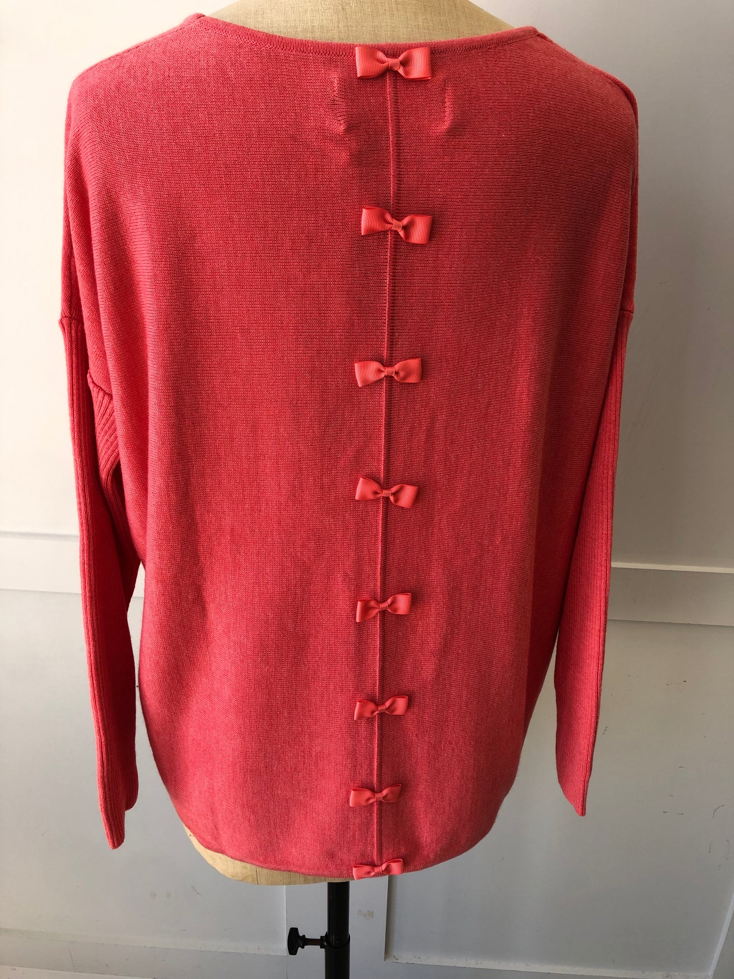 Short Bow Back Jumper
