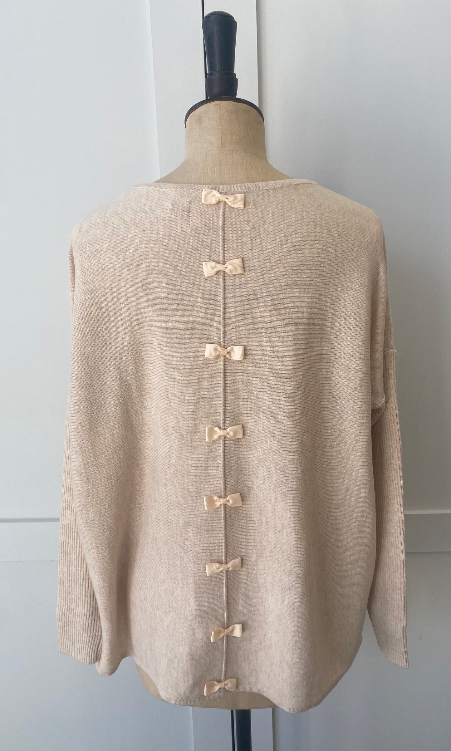 Short Bow Back Jumper