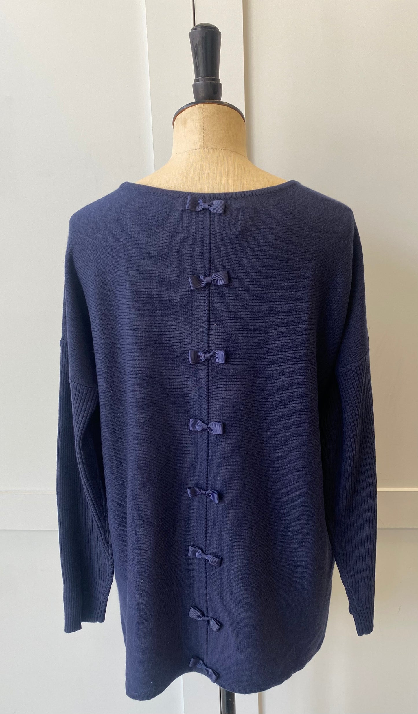 Short Bow Back Jumper