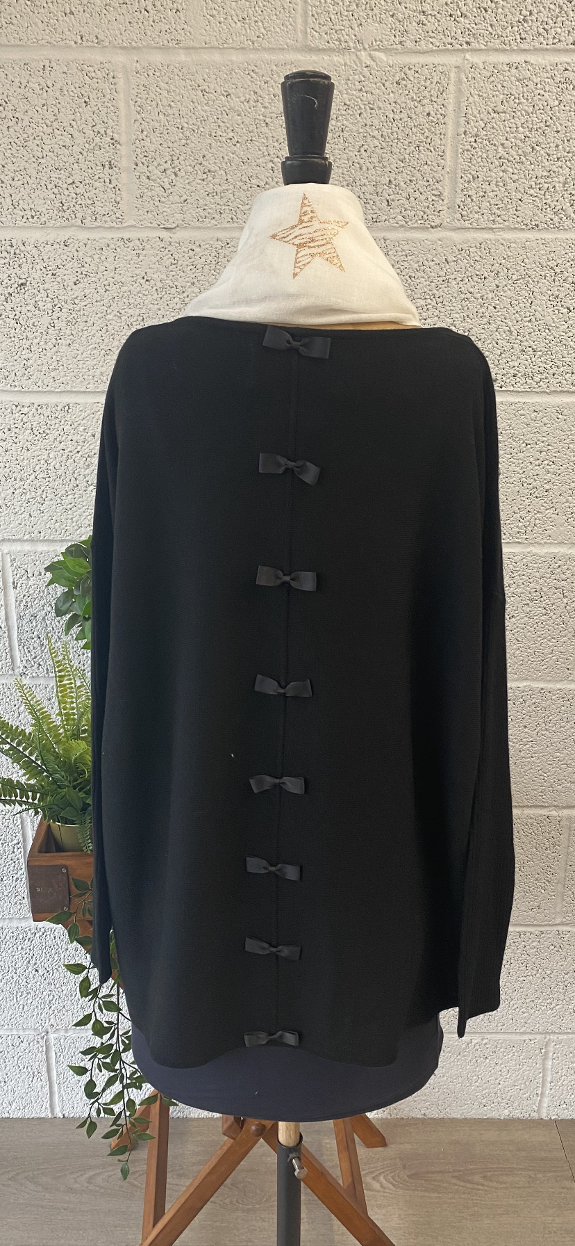 Short Bow Back Jumper