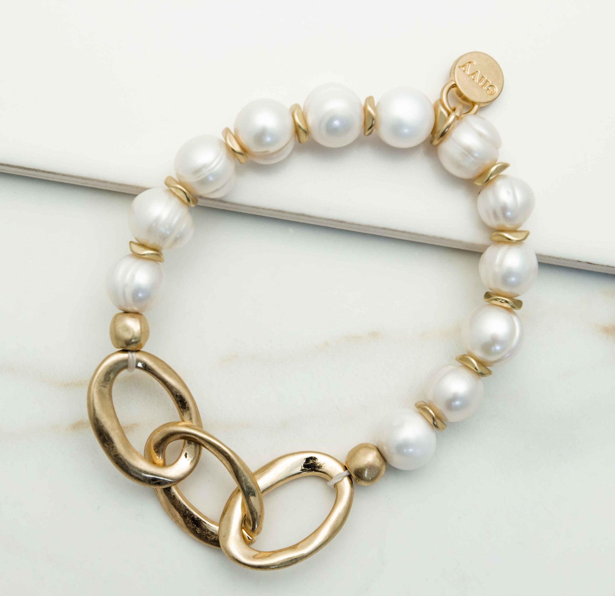 Soft Big Pearl Bracelet  W Concept